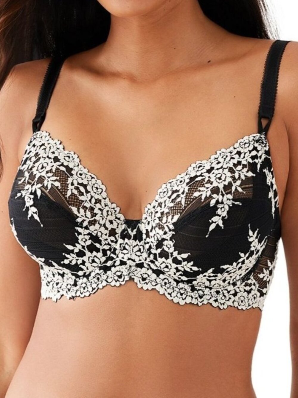 Wacoal 65191 Embrace Lace Underwire Bra 38DDD Black & White